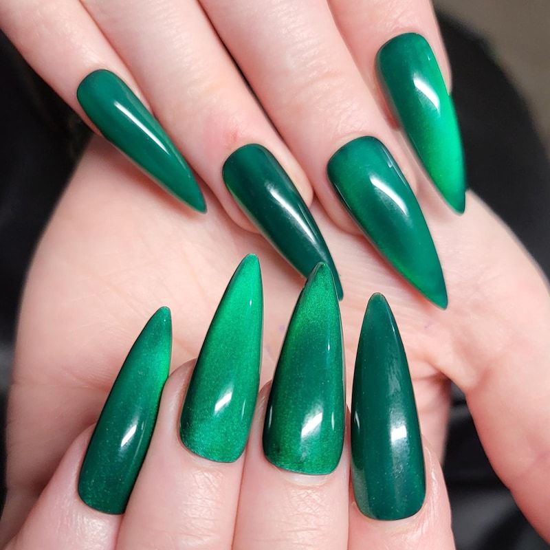 Emerald cat eye long almond nails, deep green magnetic set at length