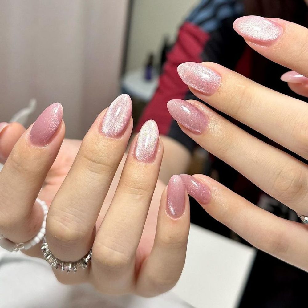 Pale pink velvet cat eye almond nails, soft blush glowing almond set