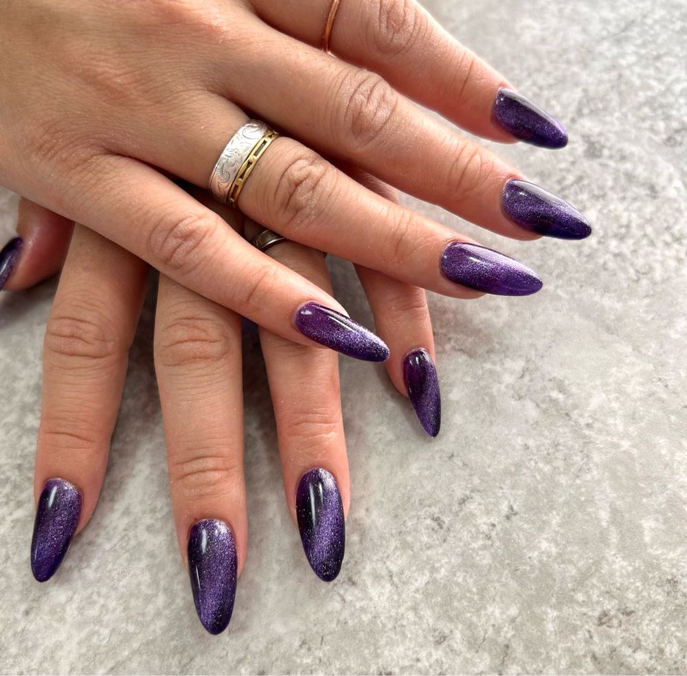 Sparkle purple cat eye stiletto nails, purple magnetic glitter stilettos