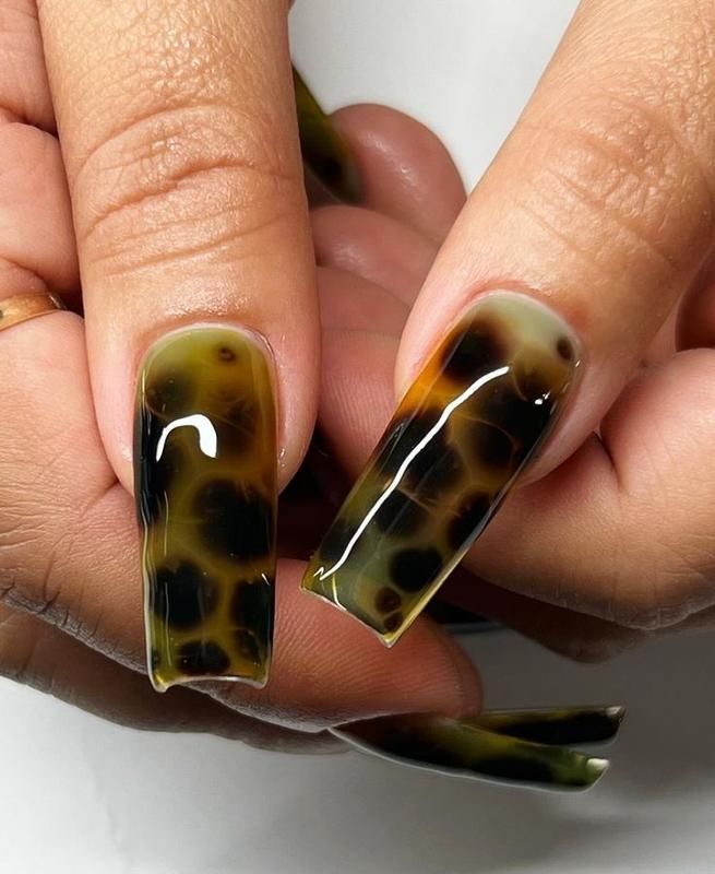 Olive tortoiseshell coffin nails, green toned amber marble long set